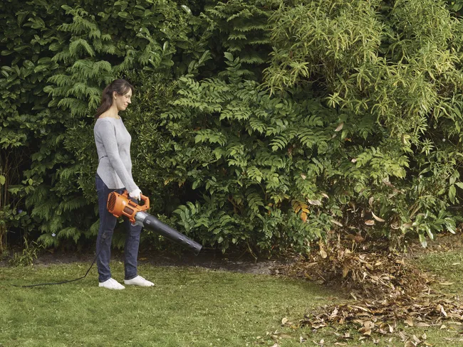BLACK+DECKER Soplador Eléctrico Axial 1850W 225km/h - Imagen 4